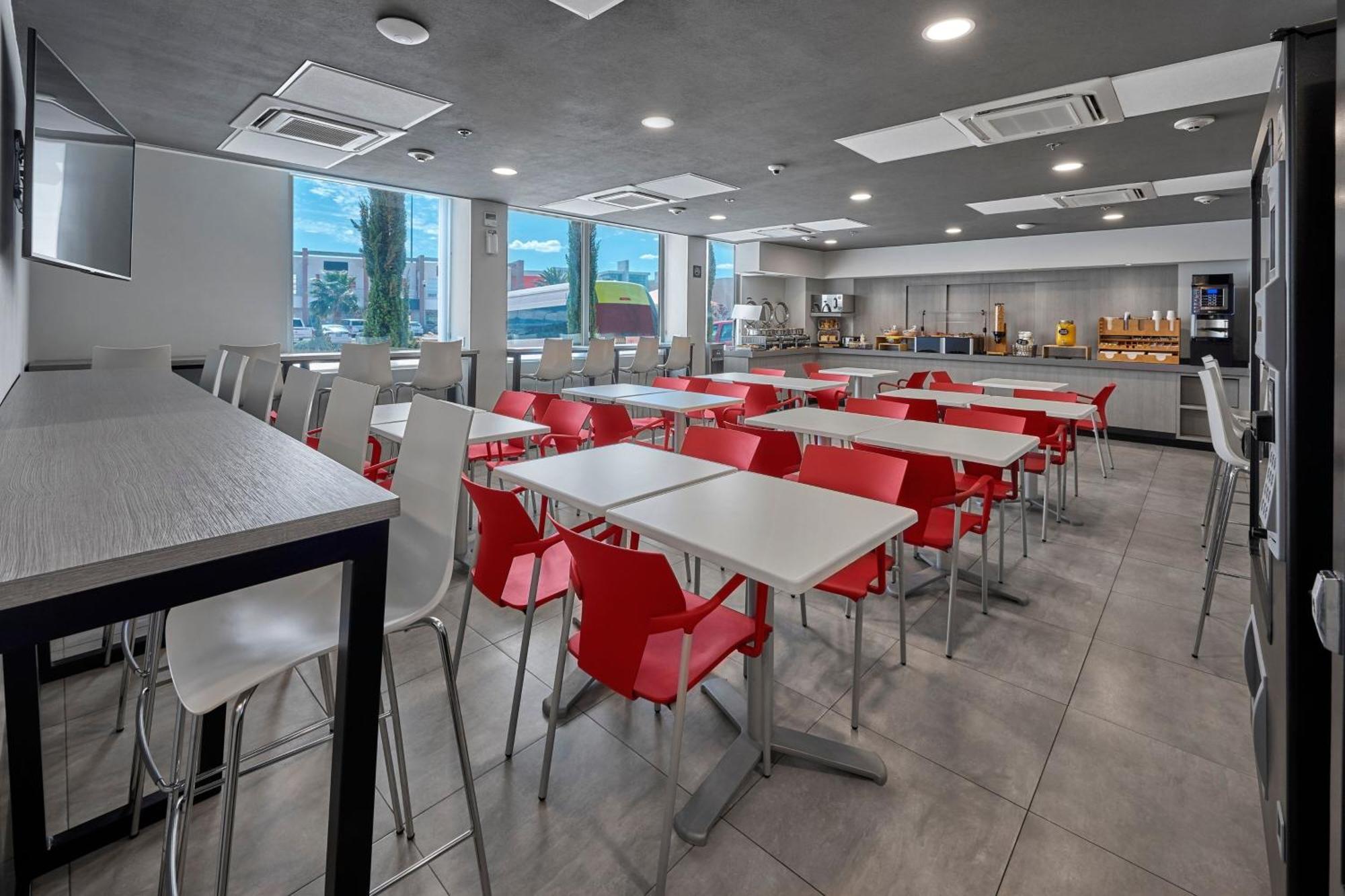 City Express Junior By Marriott Juarez Consulado Exterior photo